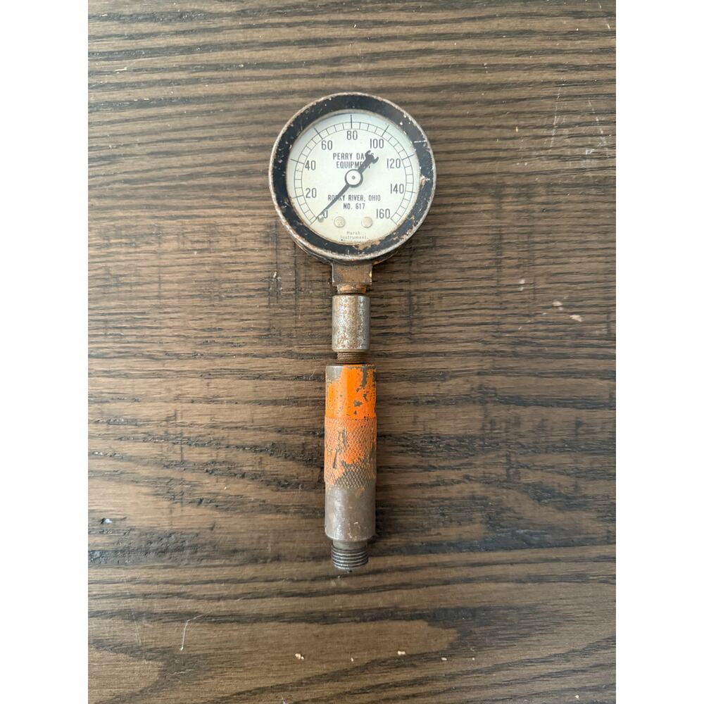 Vint Perry David Equipment Pressure Gauge –Model No. 617-Rocky Riv, OH
